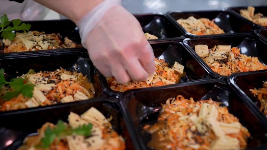 А когда обед Сервисы по доставке еды оставили клиентов без оплаченных заказов по всей России