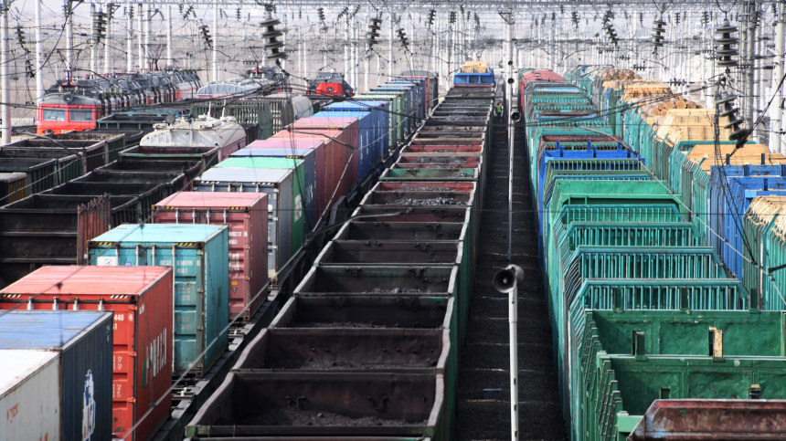 Гражданин Украины получил 15 лет колонии за попытку подорвать грузовой поезд