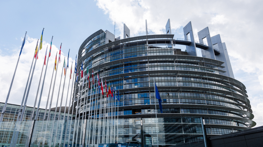 Европарламент пригрозил заморозкой торгового соглашения с США