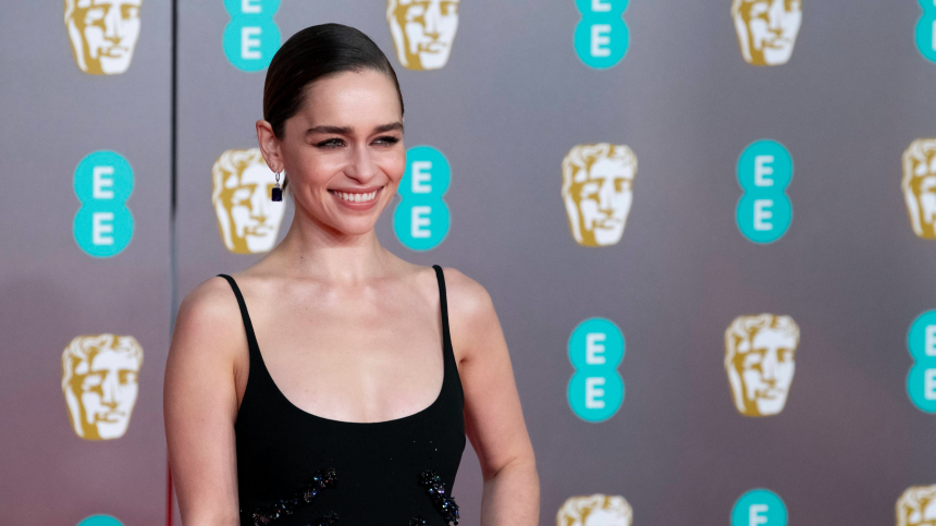 Эмилия Кларк ругается матом по-русски в новом сериале