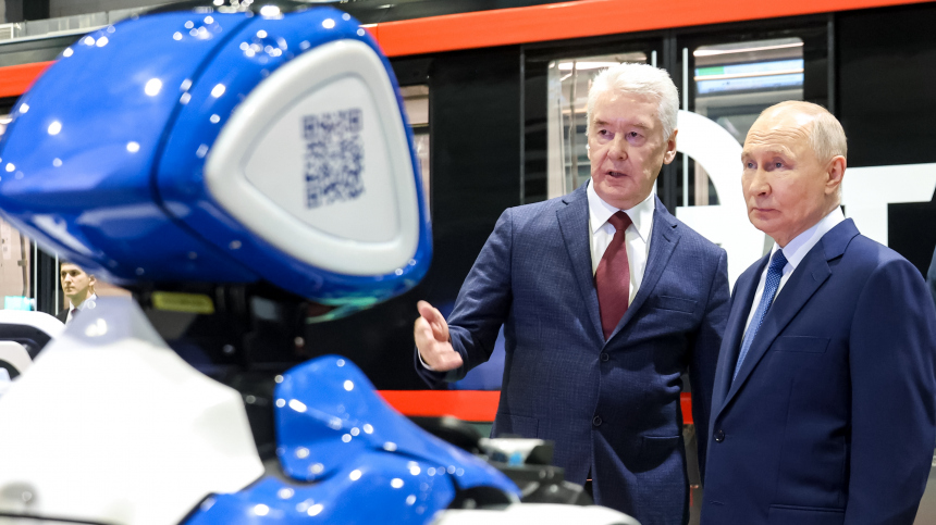 Путин посетил метродепо Аминьевское в Москве