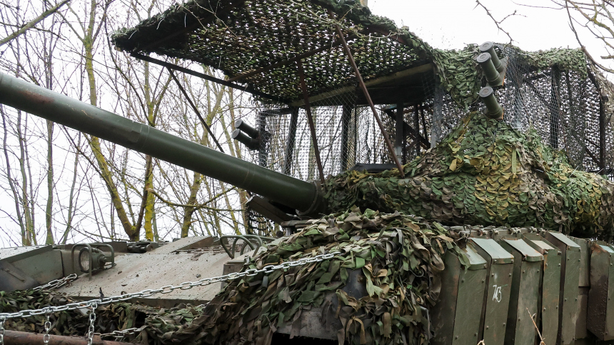 Т-80БВМ уничтожили пункты управления дронами ВСУ. Лучшее видео из зоны СВО