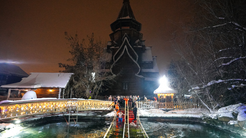 От Якутии до Каспия: как в России отметили Крещение