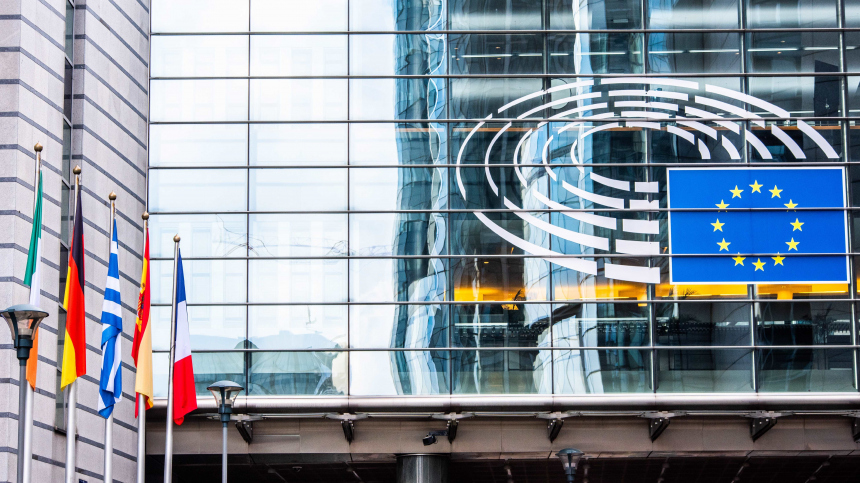 В ЕС пожаловались на нехватку юмора в публичных выступлениях чиновников