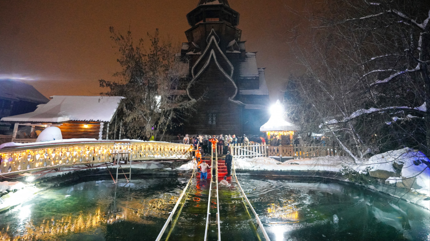 Ой, холодно!  Иностранцы поделились впечатлениями после крещенских купаний в РФ