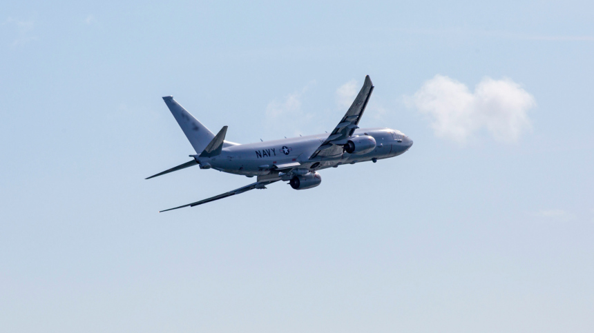 Разведсамолет ВМС США выполнил полет над Черным морем в сторону Сочи