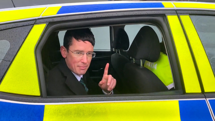 В Ирландии учителя посадили в тюрьму за критику трансгендерной* политики