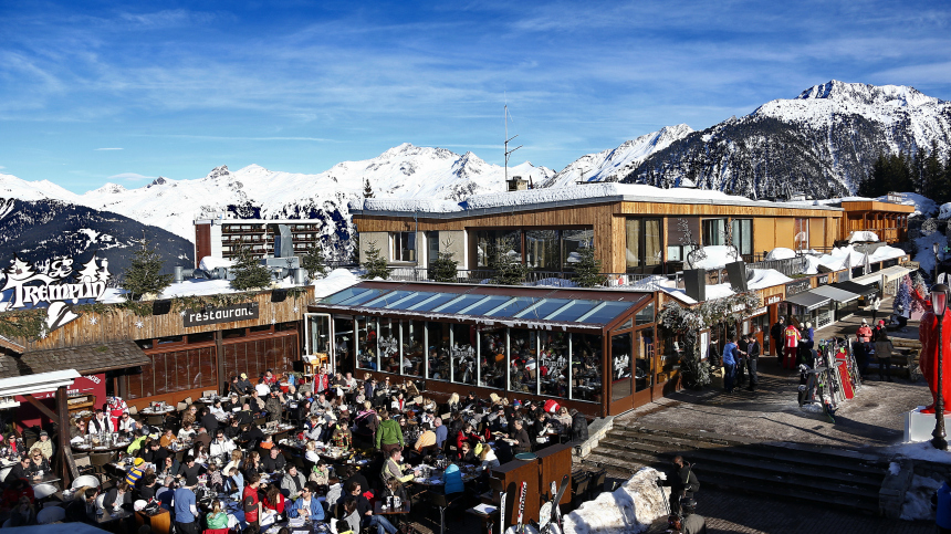 Скандальный тур: директор по маркетингу Rendez-Vous рассказала о поездке в Куршевель на джете