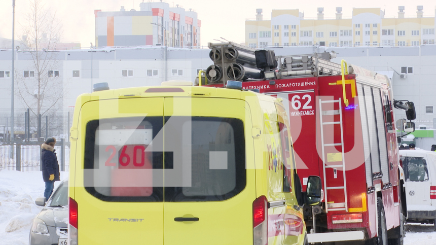 Он меня режет: уборщица из нижнекамского лицея рассказала о нападении