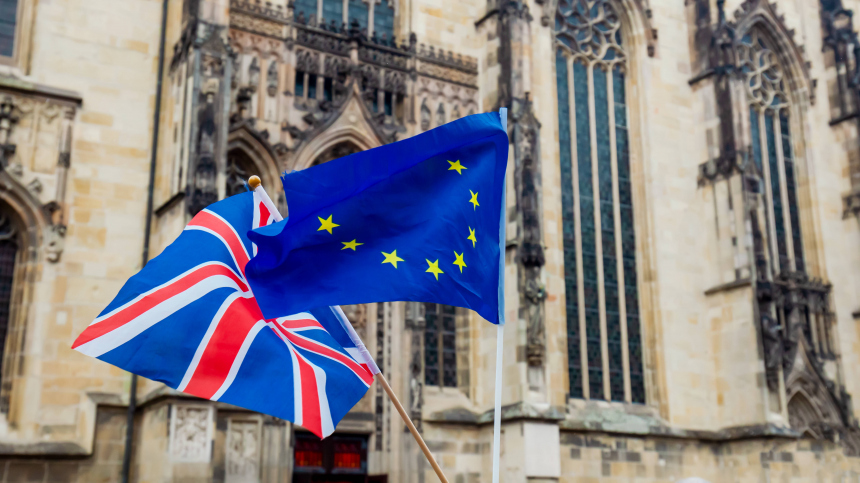 The Guardian: Британия игнорирует угрозу из США и по-прежнему считает врагом РФ