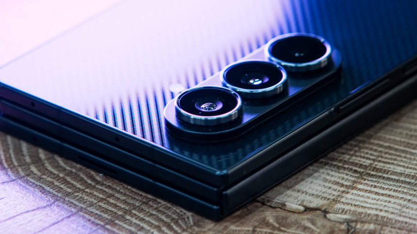 Шпионские секреты: агент ЦРУ рассказал, как гаджеты следят за своими владельцами