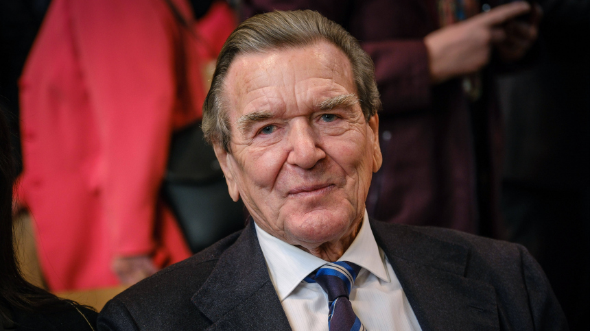 Страна с великой культурой: экс-канцлер Германии заявил об опасности демонизации России