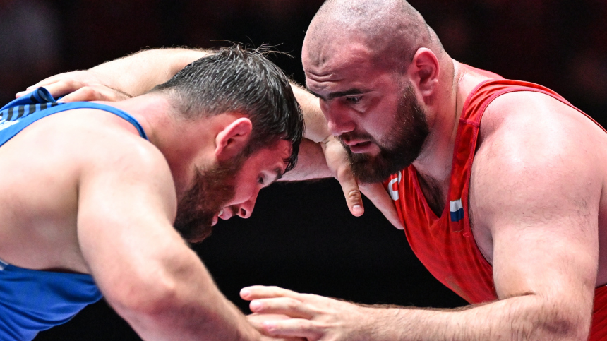 Российских борцов и пятиборцев допустили до международных турниров с флагом и гимном