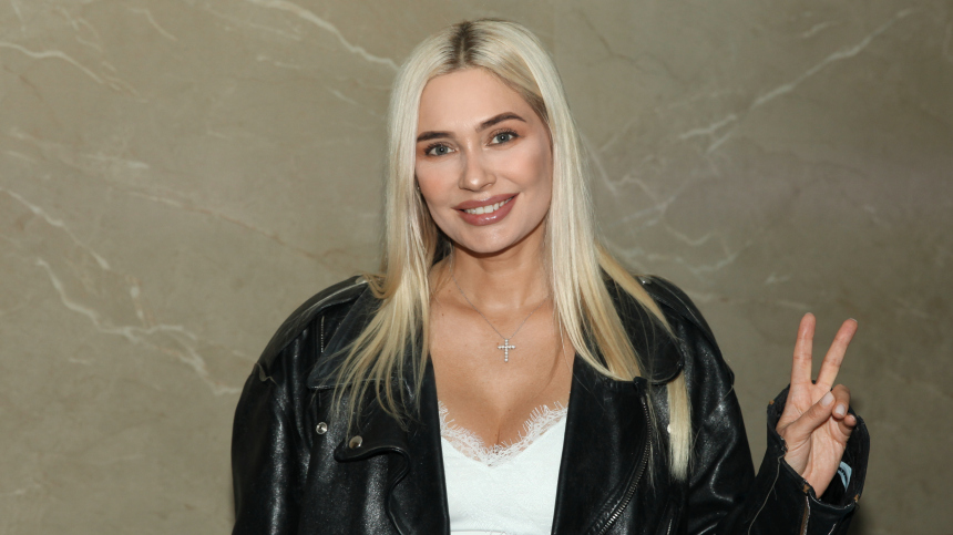 Любви не так много в жизни: Наталья Рудова о невезении красивых женщин