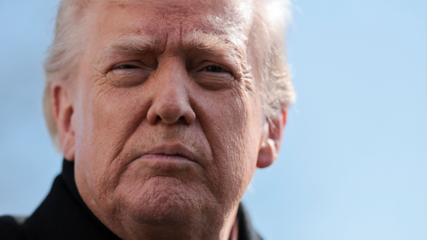 Трамп усомнился в глобальном потеплении на фоне снежной бури в США