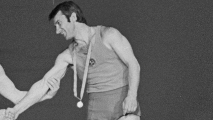 Умер чемпион мира 1974 года по спортивной акробатике Василий Скакун