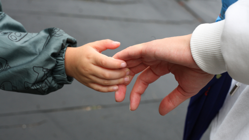 В Москве начали внедрять особый подход к семейному устройству детей-сирот