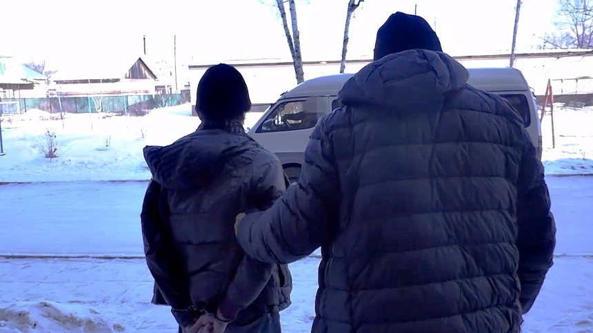 ФСБ задержала жителя Хабаровского края за передачу сведений об участниках СВО