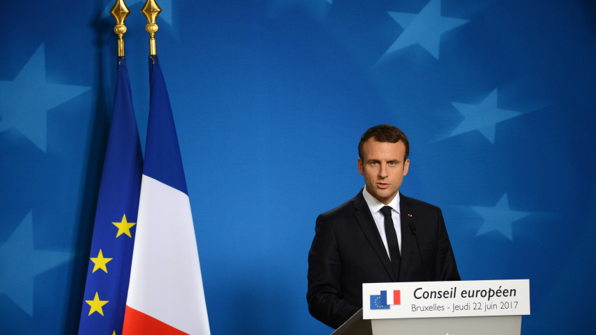 Макрон на перепутье: почему Европа резко решила говорить с Россией