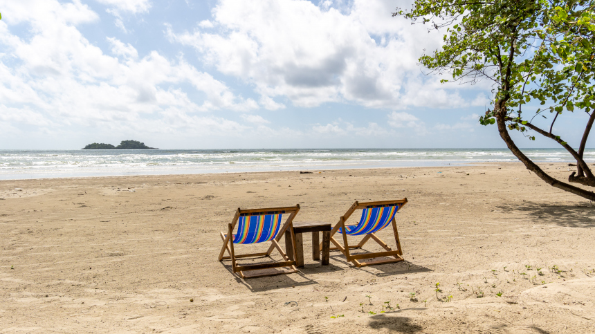 Без отдыха и денег: в каких случаях работник лишится компенсации за накопленный отпуск