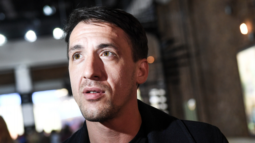 Актер Артур Смольянинов* объявлен в международный розыск по делу о фейках об армии