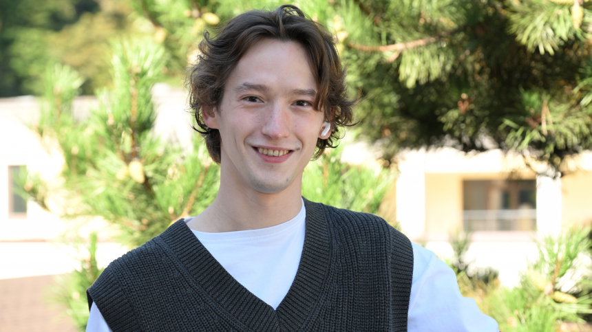 Три кота и две собаки: Владимир Канухин о любви к животным