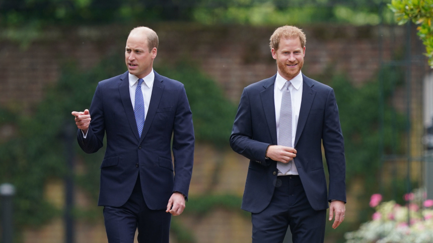 Принц Гарри пытался наладить отношения с Уильямом через посредника