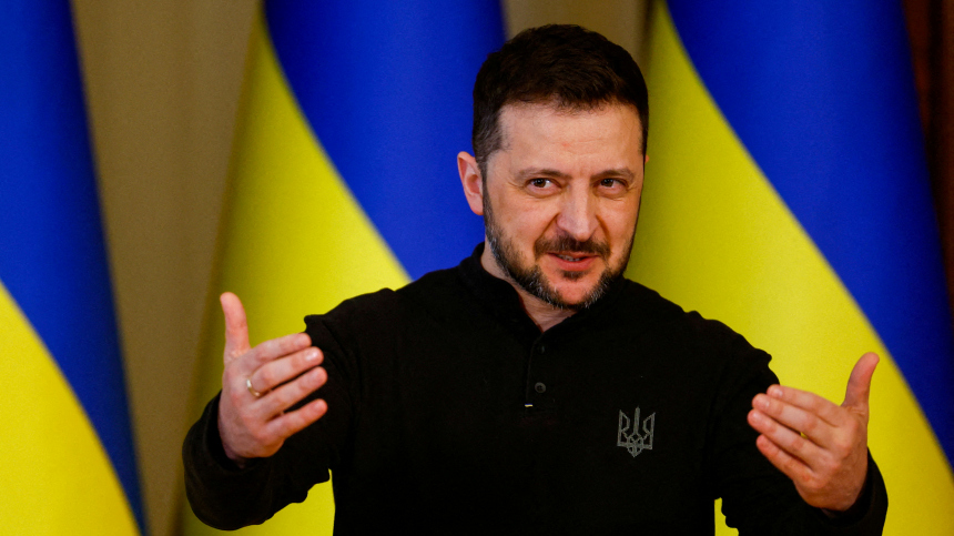 Уберите детей от экранов: Зеленский выругался во время интервью британскому журналисту