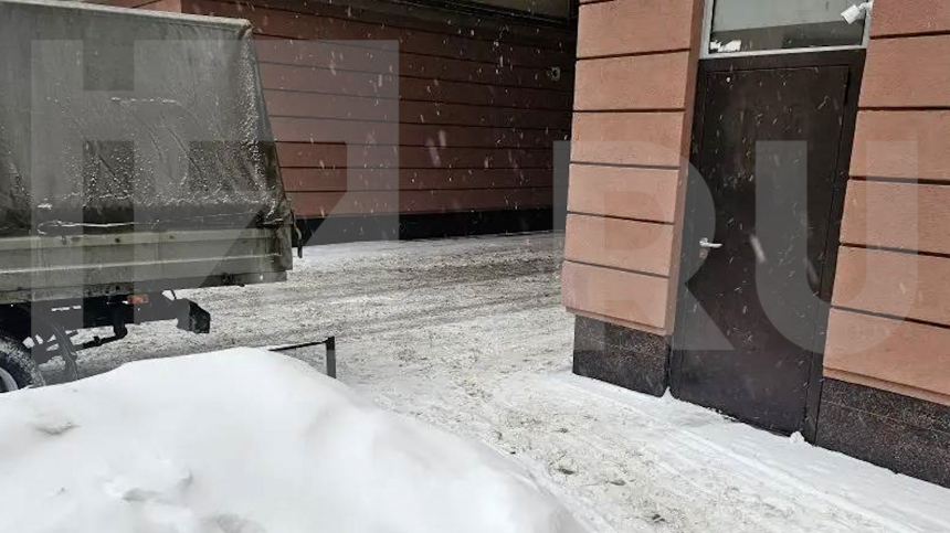 Падение ребенка с седьмого этажа в Санкт-Петербурге попало на видео