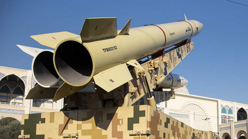 Иран нанес ракетные удары по четырем базам США