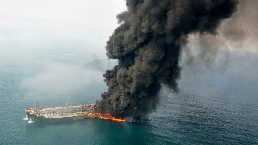 Иран поразил три американских и британских танкера в Персидском заливе