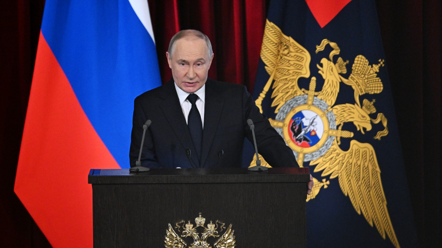 Путин призвал жестко пресекать русофобию и ксенофобию