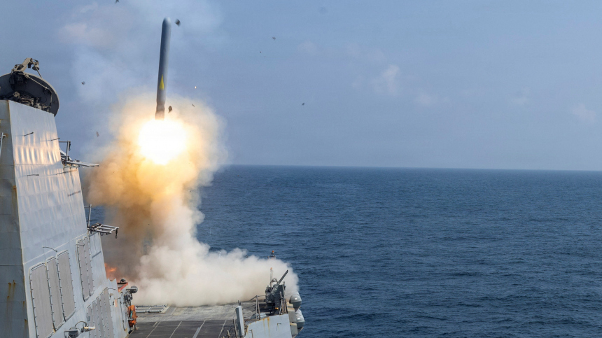 Белый дом заявил об уничтожении 20 иранских кораблей и подводной лодки