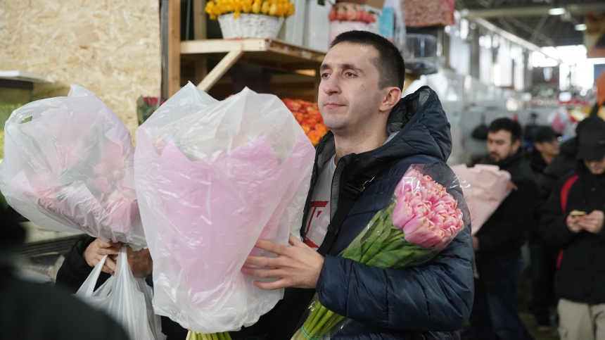 Самое цветочное место Москвы: как Рижский рынок готовится к 8 Марта