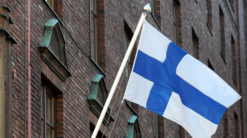 Песков назвал возможное снятие Финляндией запрета на размещение ЯО эскалацией