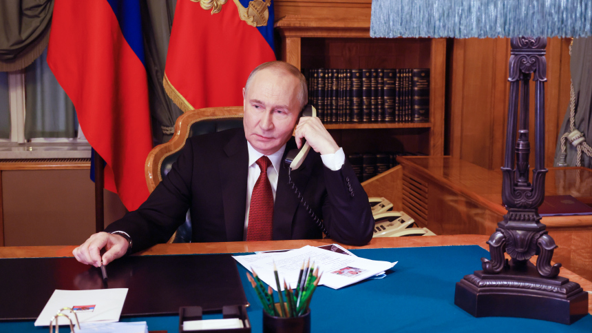 Путин провел телефонный разговор с президентом Ирана Пезешкианом