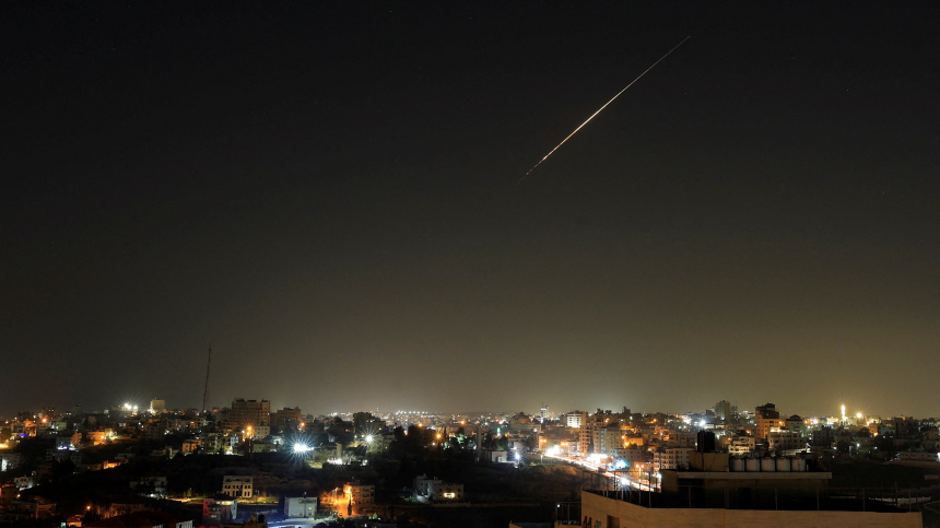 Иран атаковал десять объектов, где могли быть представители руководства Израиля