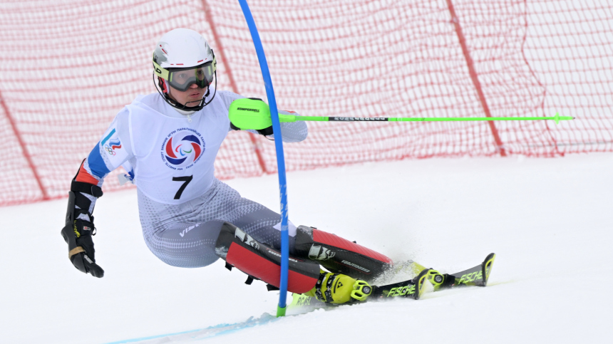 Российский горнолыжник Бугаев победил в слаломе на Паралимпиаде-2026