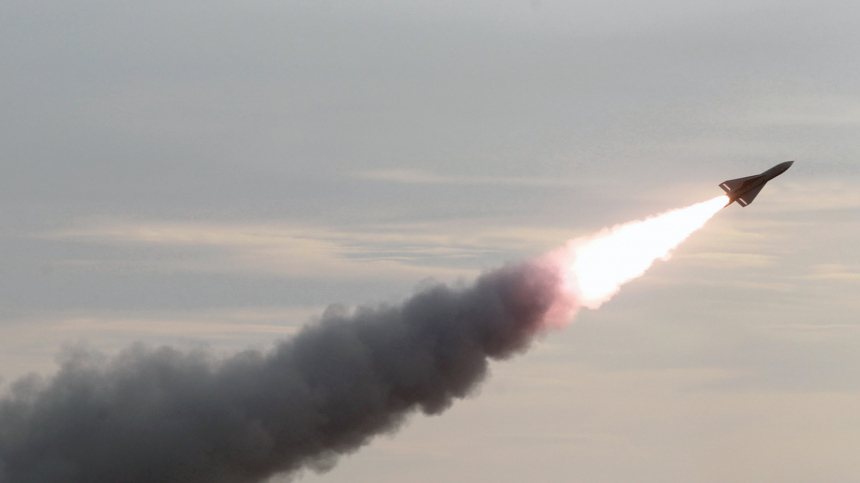 Работа ПВО, взрыв и пожар: Иран отразил атаку на объект США рядом с аэропортом Багдада