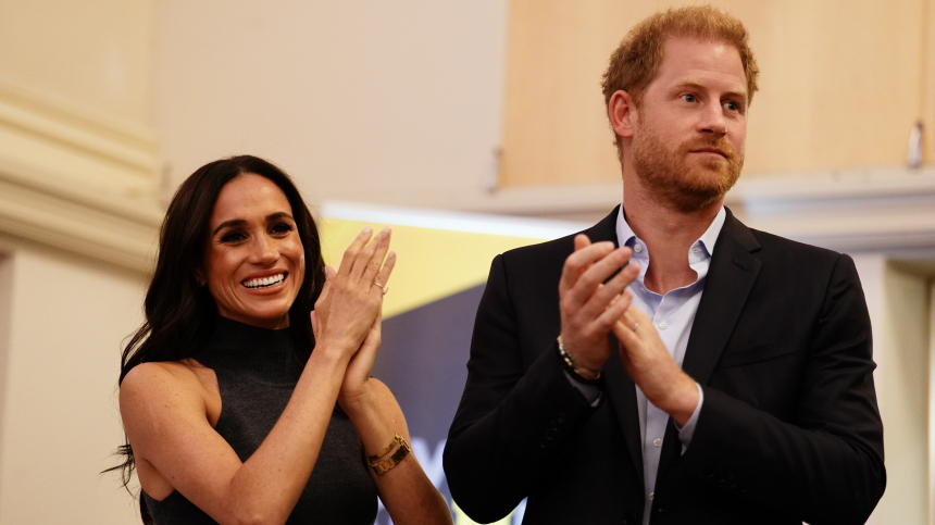 Король должен спасти Принц Гарри и Меган Маркл близки к разорению