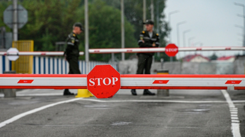 Движение через КПП на границе России и Казахстана приостановили из-за паводков