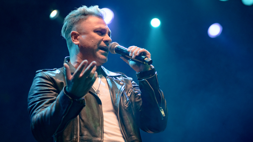 Специально подстроено: экс-солист На-На Паша Соколов поддержал Славу