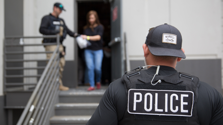 В США арестовали племянницу погибшего иранского генерала Сулеймани и ее дочь