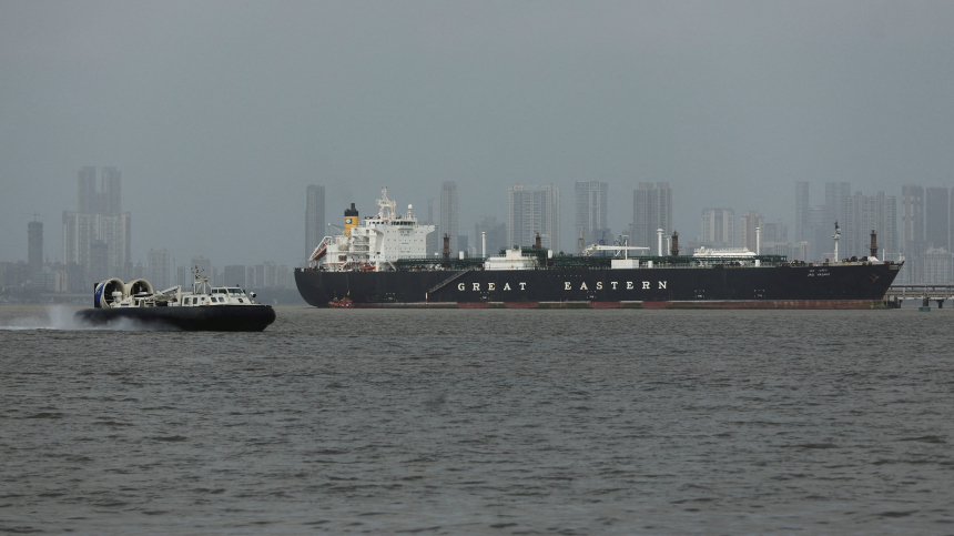 Иран упростил проход судов через Ормузский пролив для дружественных стран