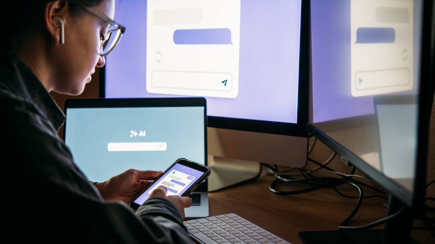 С ИИ на ты: почти три четверти россиян за год пробовали работать с нейросетями