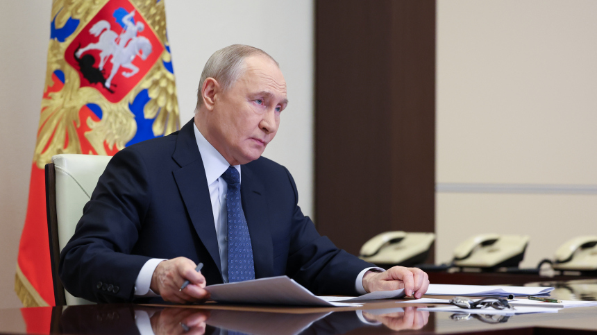 Владимир Путин объявил пасхальное перемирие