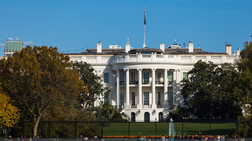 Белый дом предостерег своих сотрудников от ставок на фоне войны с Ираном
