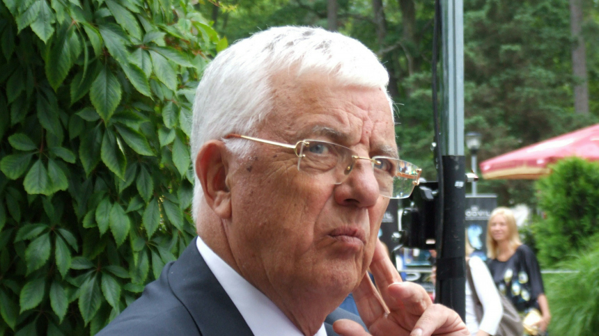 Композитор Раймонд Паулс попал в больницу