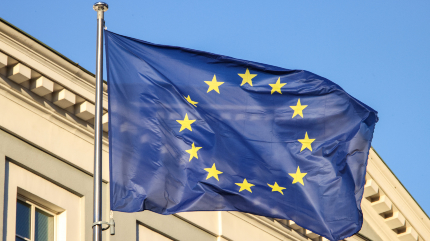 Президент Словении назвала ошибкой решение ЕС прекратить диалог с Россией