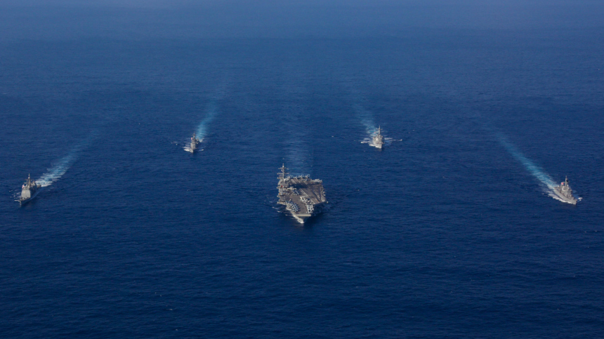 Трамп: США перехватили иранское судно, пытавшегося прорвать блокаду